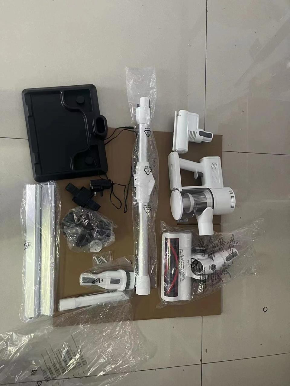 Heavy duty cordless vacuum cleaner with touch screen display and adjustable suction